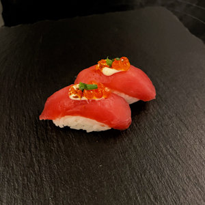 Thon spicy œufs de saumon ciboulettes